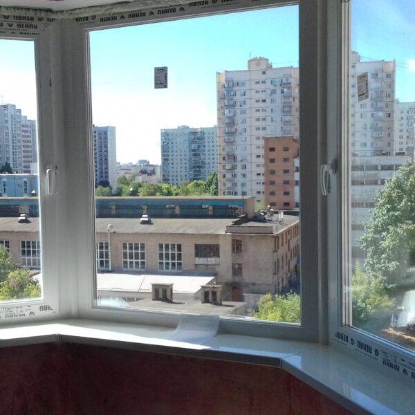 Эркерное окно Rehau в Москве